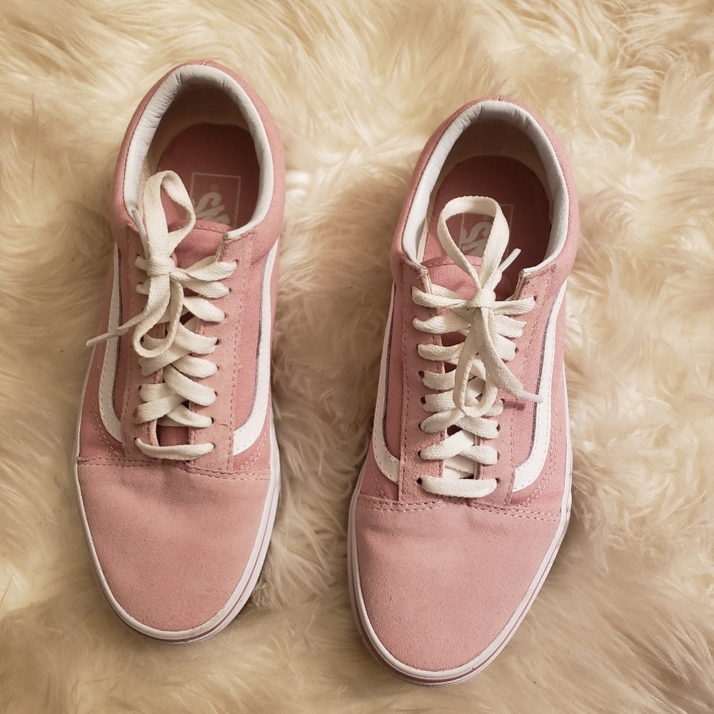 Women's Vans Sneakees Pink Suede Size 9